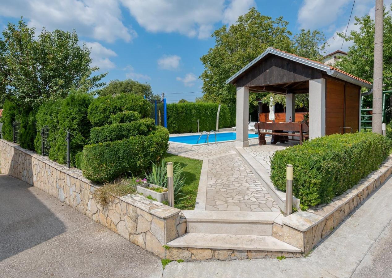 파진 House Semy With Private Pool 빌라 외부 사진